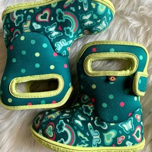 Baby Bogs toddler winter boots.